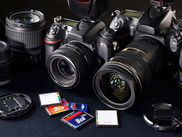 カメラ・レンズ、ドローン